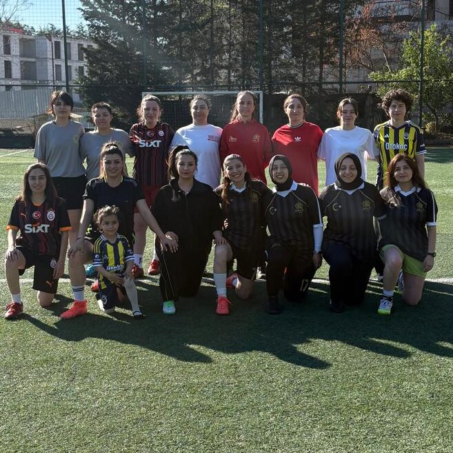 Lotus kadın futbol takımı